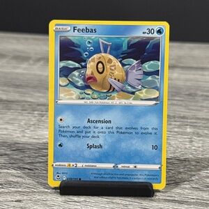 Pokémon | Silver Tempest #039/195: Feebas (2022) - Collectible Trading Card